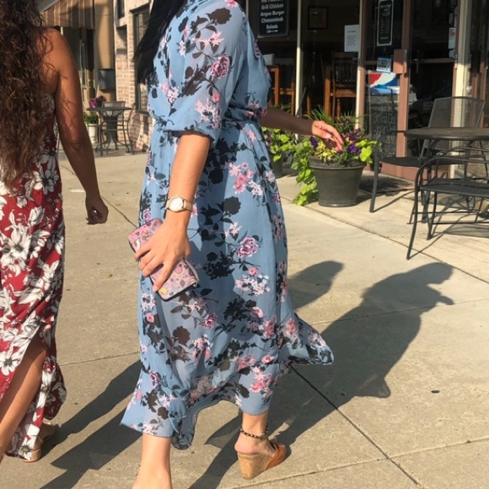 Dress - Picture 7 of 9